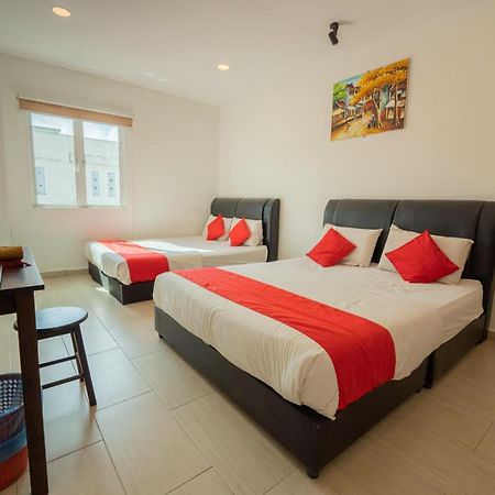 Mary J Hotel Family 10 Pax Room Kota Bharu Exterior photo