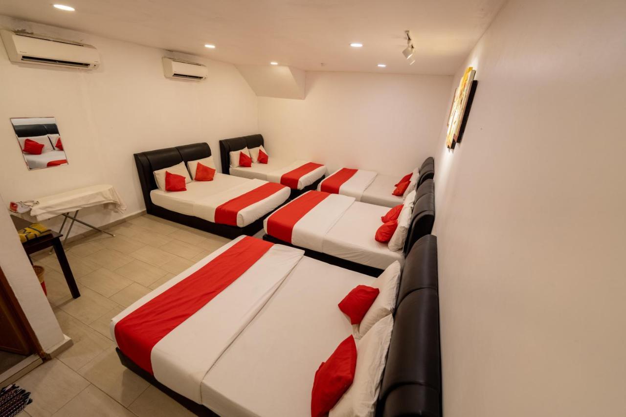 Mary J Hotel Family 10 Pax Room Kota Bharu Exterior photo
