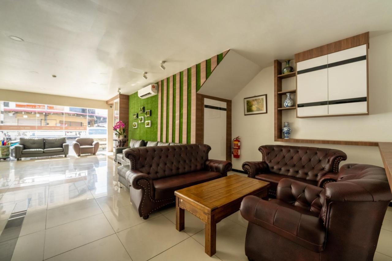 Mary J Hotel Family 10 Pax Room Kota Bharu Exterior photo