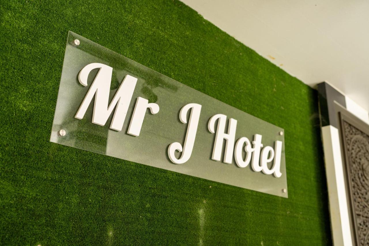 Mary J Hotel Family 10 Pax Room Kota Bharu Exterior photo
